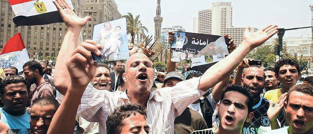 Protest auf dem Tahrirplatz in Kairo gegen die Parlamentsauflösung.