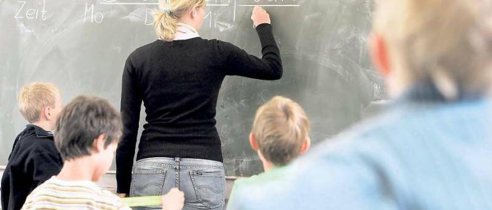 Das ist nicht Frau Freitag. Weil die 44-jährige Lehrerin unerkannt bleiben will, ist dies nur ein Symbolbild. 