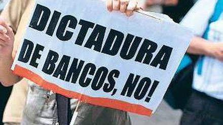 Protest: Die spanischen Bürger haben die Nase voll. Sie wollen nicht für die Misswirtschaft ihrer Banken haften. Foto: dapd
