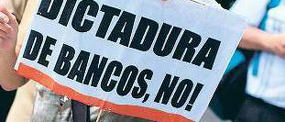 Protest: Die spanischen Bürger haben die Nase voll. Sie wollen nicht für die Misswirtschaft ihrer Banken haften. Foto: dapd