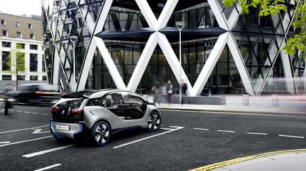 Noch fährt der i3 als Konzeptfahrzeug. Im kommenden Jahr will BMW das kleine Elektroauto auf den Markt bringen.