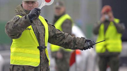 Nationale Souveränität. In letzter Instanz sollen die Schengen-Staaten - und nicht die EU-Kommission - über die Wiedereinführung der Kontrollen entscheiden.