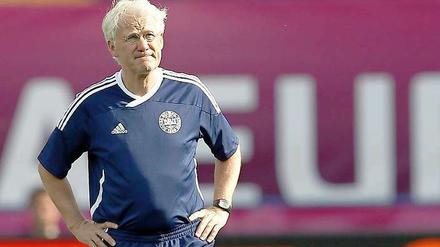 Dänemarks Nationaltrainer Morten Olsen, 62, bestritt als Spieler 102 Länderspiele (4 Tore) für Dänemark und war sowohl als Spieler (1986 - 89) als auch als Trainer (1993 - 95) für den 1. FC Köln aktiv. 