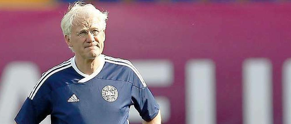 Dänemarks Nationaltrainer Morten Olsen, 62, bestritt als Spieler 102 Länderspiele (4 Tore) für Dänemark und war sowohl als Spieler (1986 - 89) als auch als Trainer (1993 - 95) für den 1. FC Köln aktiv. 