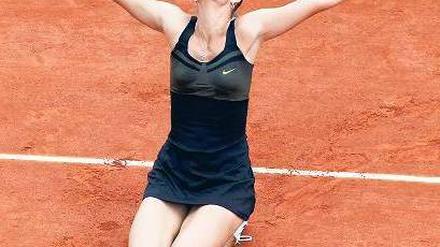 Zu groß für den Rest der Welt. Maria Scharapowa ist nach ihrem souveränen Sieg bei den French Open ab Montag wieder die Nummer eins der Tennis-Weltrangliste. Foto: Reuters