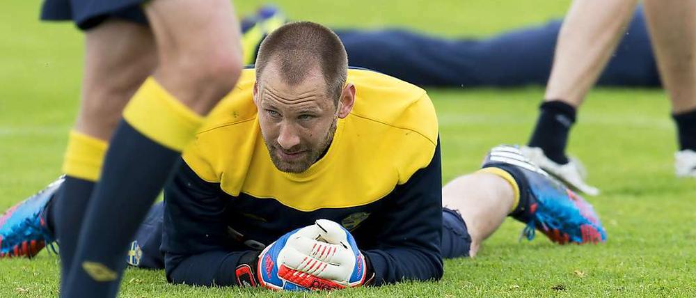 Das unter Bolzplatz-Kickern bestens bekannte "Abschrummen", praktiziert auch im Training der Schweden zu Ungunsten von Torhüter Johan Wiland, schlägt in der skandinavischen Heimat hohe Wellen. 