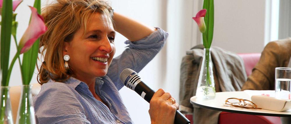 Tagesspiegel-Kolumnistin Pascale Hugues liest und diskutiert im Tagesspiegel-Salon.