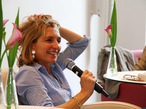 Tagesspiegel-Kolumnistin Pascale Hugues liest und diskutiert im Tagesspiegel-Salon.