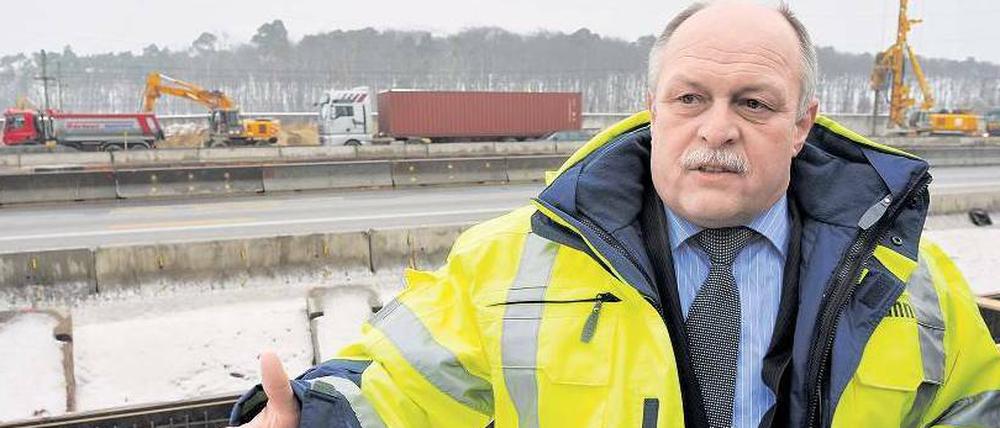 Typ Bulldozer. Horst Amann soll neuer Chefplaner des BER werden.