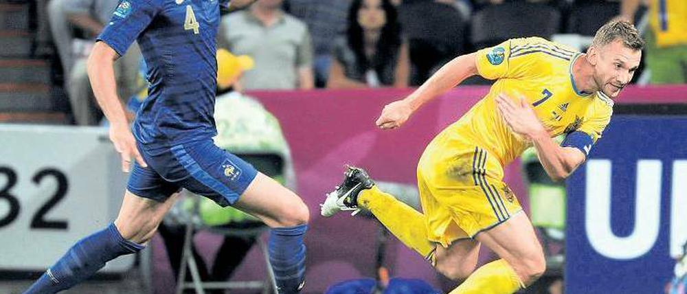 Stolperfalle. Andrej Schewtschenko und die Ukraine stehen nach dem 0:2 gegen Frankreich in der Kritik. Foto: dapd