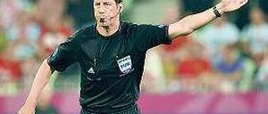 Keine gerade Linie. Die Kroaten schimpften nach dem Spiel gegen Spanien auf Schiedsrichter Wolfgang Stark aus Ergolding.