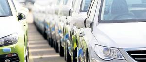 Stillstand. Im Mai hielten sich die Autokäufer in Deutschland wegen der Angst um mögliche Folgen der Euro-Krise zurück. Foto: dpa