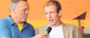 Sogar die Wände sind orange gestrichen. Arjen Robben, mit vollem Haupthaar in seiner Heimat Bedum bei Groningen.
