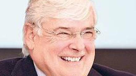 Richard Oetker ist zufrieden. Dabei fiel das Konzernergebnis schlechter aus. Foto: dapd