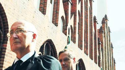 Traditionsreiches Gewand. Die Ritter der Johanniter und Malteser ziehen am Sonntag feierlich in die Kirche ein. 
