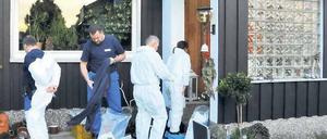 Spurensicherung. Polizisten untersuchten das Wohnhaus der Familie Scholz. Foto: dpa