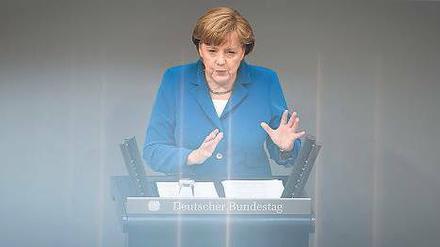 Ihre Vision von der Zukunft der europäischen Währungsunion stellte Kanzlerin Angela Merkel am Mittwoch im Bundestag vor. Foto: Maja Hitij/dapd