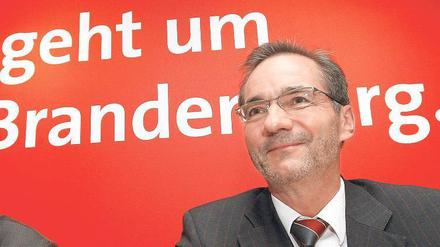 Beruf: Politiker. Manfred Platzeck 2009 beim Kleinen Parteitag in Caputh bei Potsdam.