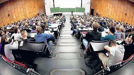 Ohne Spaß. Wer Lernen als Qual empfindet, sollte nach Alternativen suchen. Foto: dpa