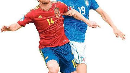 Auf Nasenhöhe. Spanien und Italien trennten sich im Vorrundenspiel 1:1.
