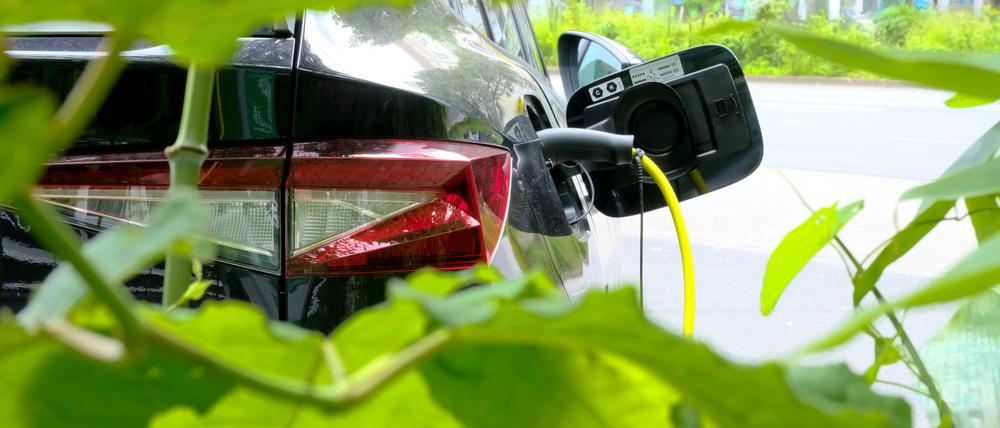 Durch den Förderdschungel der E-Mobilität: Ladeinfrastruktur muss ausgebaut werden. 