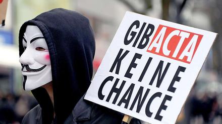 Im Vorfeld der Entscheidung hatte es starke Proteste gegen das Acta-Abkommen gegeben.