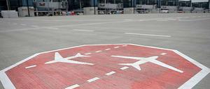 Die vom Flughafen gewünschten unabhängigen, gleichzeitigen Starts machen eine Abweichung von den geplanten Flugroten nötig.