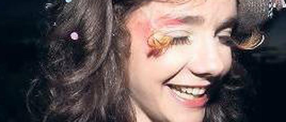 Alles so schön bunt. Unsere Kolumnistin mag es, wie eine Prinzessin behandelt zu werden. Sich wie eine anziehen, tut sie aber nur manchmal. 