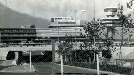 1974, Flughafen Tegel. Kurz vor der Eröffnung.
