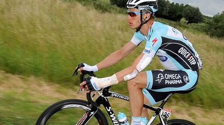 Tony Martin mit Manschette. Damit fährt der Radprofi nun schon eine Woche durch Frankreich.