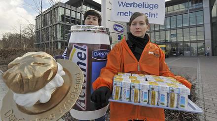 Der Joghurtdrink Actimel wurde bereits mit dem "Goldenen Windbeutel" der Organisation Foodwatch ausgezeichnet, weil nur vorgibt, gesund zu sein.