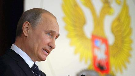Russland will die nächste geplante Waffenlieferung nach Syrien nicht durchführen. Hintergrund sei die unklare Lage im Krisenland.