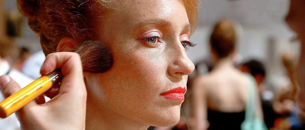 Schön auf den ersten Blick - aber hinter den Kulissen der Fashion Week brodelt es.