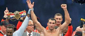Schon wieder gewonnen. Wladimir Klitschko und seine Gürtelsammlung.