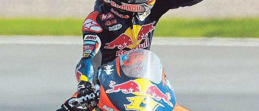 41 Jahre gab’s keinen Sieg. Sandro Cortese auf der Triumphrunde. Foto: AFP