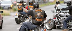 Diese Archivaufnahme zeigt Mitglieder der Bandidos. Der Klub der Rockerbande in Hennigsdorf hat sich nun selbst aufgelöst.