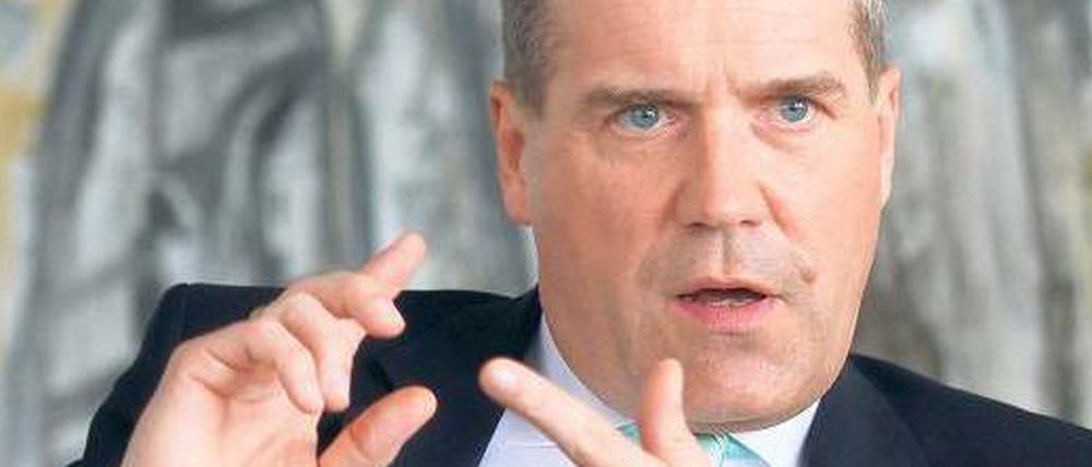 Frank Gilly (54) ist seit Anfang 2011 Vorsitzender der Geschäftsführung der Berliner Bank. Der gebürtige Berliner hat 20 Jahre für die Commerzbank gearbeitet, bevor er 1997 zur Berliner Bank kam.