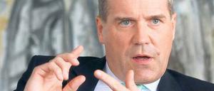Frank Gilly (54) ist seit Anfang 2011 Vorsitzender der Geschäftsführung der Berliner Bank. Der gebürtige Berliner hat 20 Jahre für die Commerzbank gearbeitet, bevor er 1997 zur Berliner Bank kam.