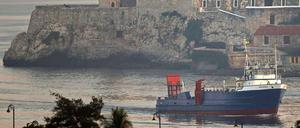 Nachbarschaftshilfe. Das Frachtschiff „Ana Cecilia“ bringt Hilfsgüter von Wohltätigkeits- und Hilfsorganisationen sowie religiösen Gruppen. Auch Kubaner, die in den USA arbeiten, schicken ihren Familien materielle Unterstützung.