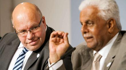 Umweltminister Peter Altmaier (CDU) hat dem Vizepremier Katars, der den Weltklimagipfel in Doha Ende des Jahres leiten wird, seine Unterstützung zugesagt. Abdullah bin Hamad al Attiyah sprach von einer konstruktiven Atmosphäre beim Klimadialog in Berlin. 