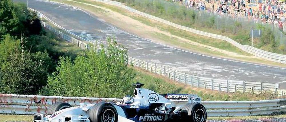 Mythos Nürburgring. 2007 fuhr Nick Heidfeld noch einmal auf der legendären Nordschleife, die nach dem schweren Unfall von Niki Lauda nicht mehr von der Formel 1 befahren wurde..