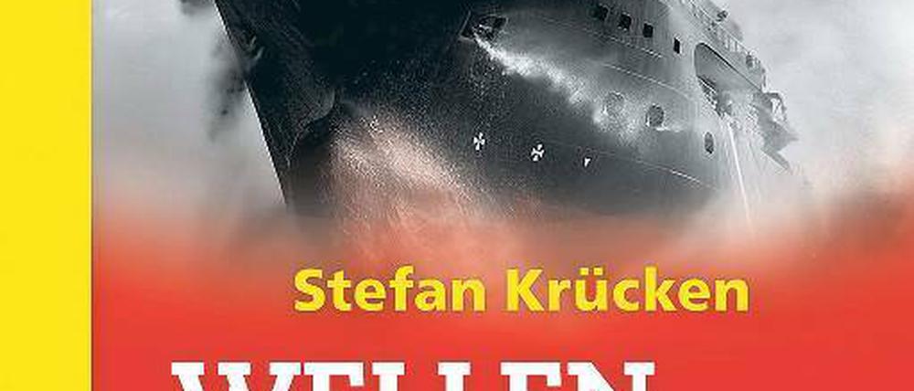 Wie ist das Leben auf hoher See? Stefan Krücken ist dieser Frage in seinem Buch "Wellenbrecher" nachgegangen.