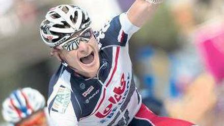 Der dritte Streich. André Greipel beim Gewinn der 13. Etappe der Tour. Foto: AFP