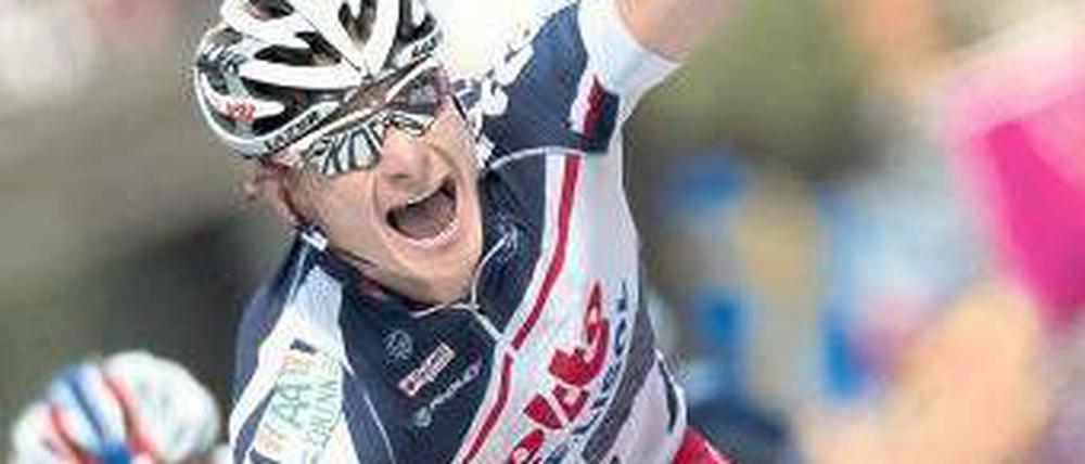 Der dritte Streich. André Greipel beim Gewinn der 13. Etappe der Tour. Foto: AFP