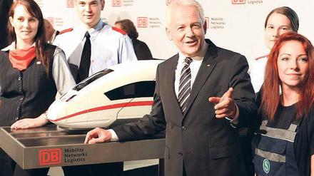 Die Bahn stellt ein. Der Konzern hat im ersten Halbjahr nach Angaben von Bahnchef Grube 5500 neue Mitarbeiter eingestellt und rund 1100 Azubis übernommen. Ab dem 1. September sollen weitere 4100 junge Menschen ihre Ausbildung im Konzern beginnen. 