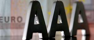 Noch stehen die drei As für Deutschland, die Ratingagentur Moody's senkte allerdings den Ausblick auf "negativ".