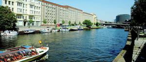 Der Bund verfügt in Berlin über 545 bebaute und 330 unbebaute Liegenschaften auf 170 Hektar Fläche doch die Sanierung oder Modernisierung der Gebäude ist noch nicht in Sicht.