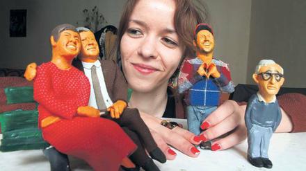 Fräulein Knetkwoski mir ihren Knetfiguren: Loki und Helmut Schmidt, Armin von den Beatsteaks und Woody Allen