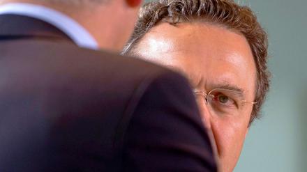 Geht in Deckung: Innenminister Friedrich.