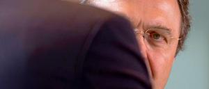 Geht in Deckung: Innenminister Friedrich.